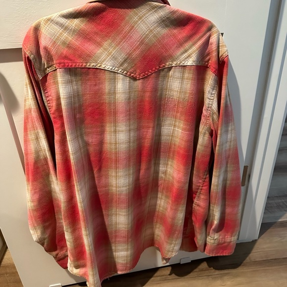 Urban Outfitters pink flannel - Picture 5 of 5